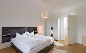 Moderner Ferienwohnung mit 2 Schlafzimmer und großen Balkon